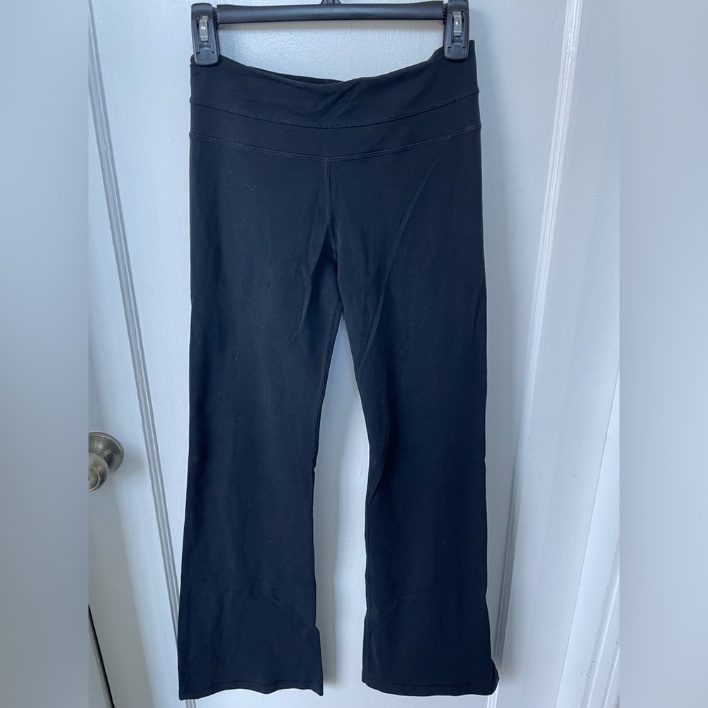 Rare and vintage lululemon athletica black groove pants size 4